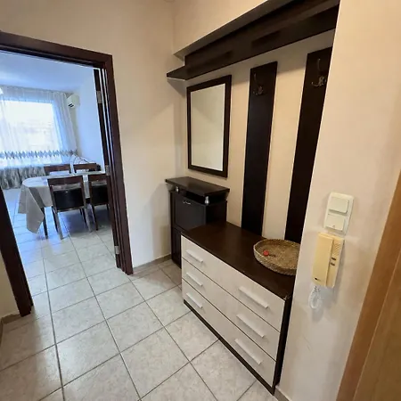Apartment Emilia Sunny Gardens - Cozy Seaside Pool *